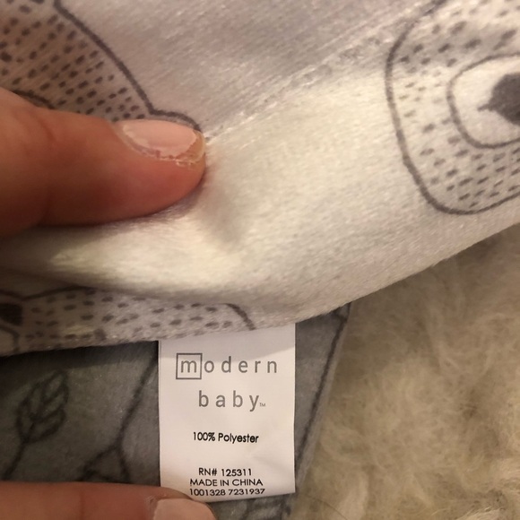 Modern Baby Arrow Bear Blanket - Picture 3 of 3